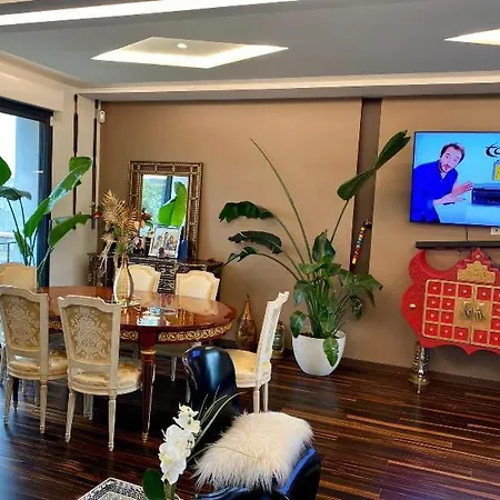 Double Tree House Villa *