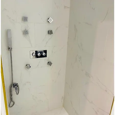 Double Tree House Villa Chatou